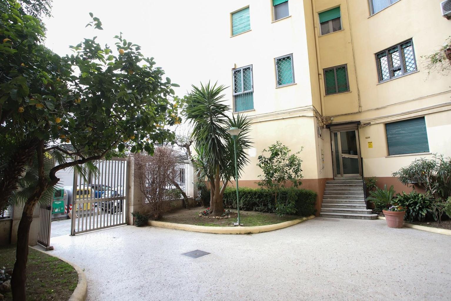 Erminia Suite Napoli Bagian luar foto
